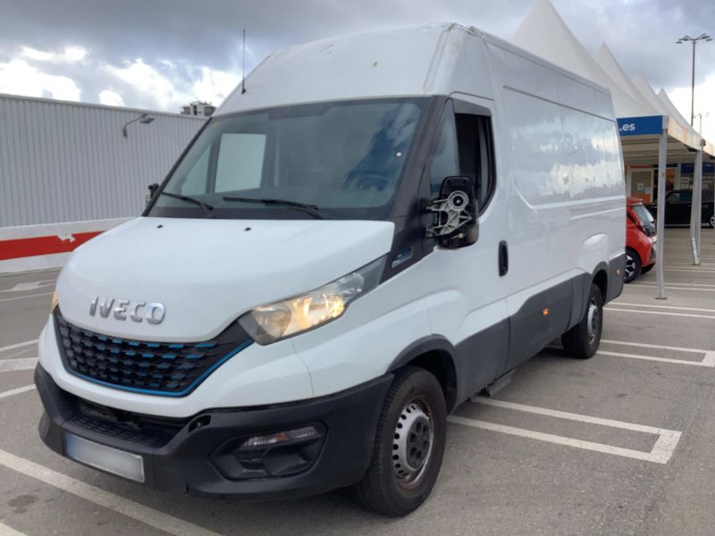 Iveco Daily 3.0 CNG HKa 35 S V Radstand 3520 2022m. Benzinas/Dujos Pusiau-automatinė