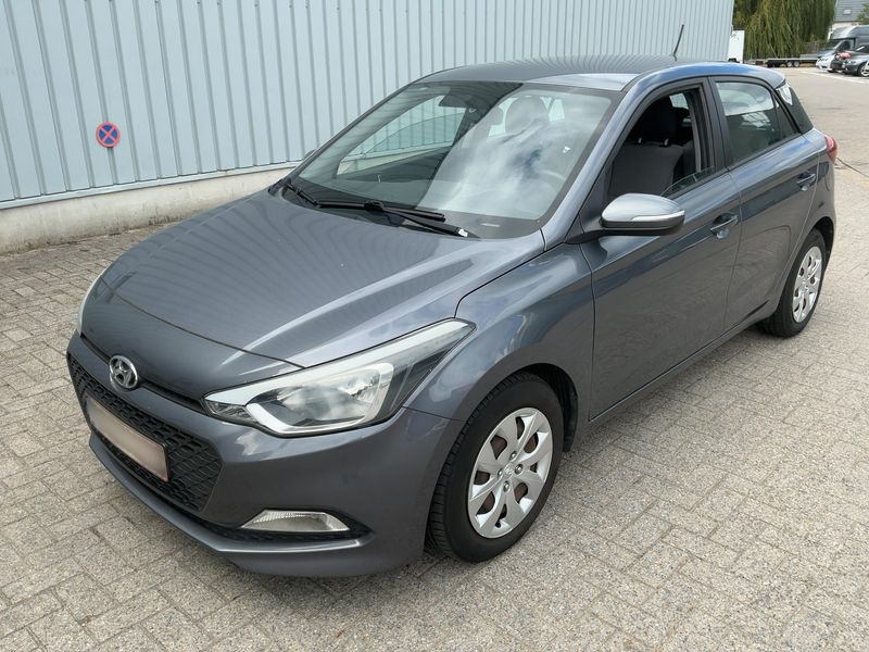 Hyundai i20 1.2 Basis 2015m. Benzinas Mechaninė