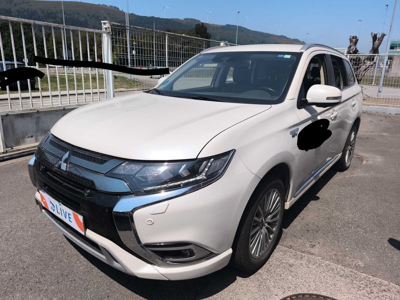 Mitsubishi Outlander 2.4 PHEV Motion 4WD 2021m. Benzinas/Elektra Automatinė