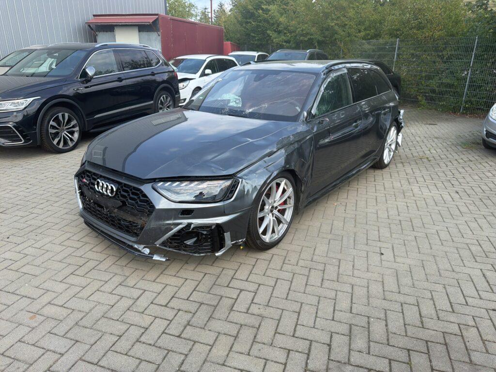 Audi RS 4 2.9 TFSI quattro 2024m. Benzinas Automatinė