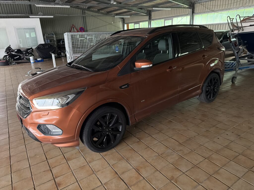 Ford Kuga 2.0 TDCi ST-Line 2018m. Dyzelinas Pusiau-automatinė