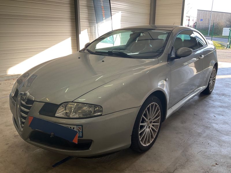 Alfa Romeo Alfa GT 2.0 JTS Distinctive 2004m. Benzinas Mechaninė