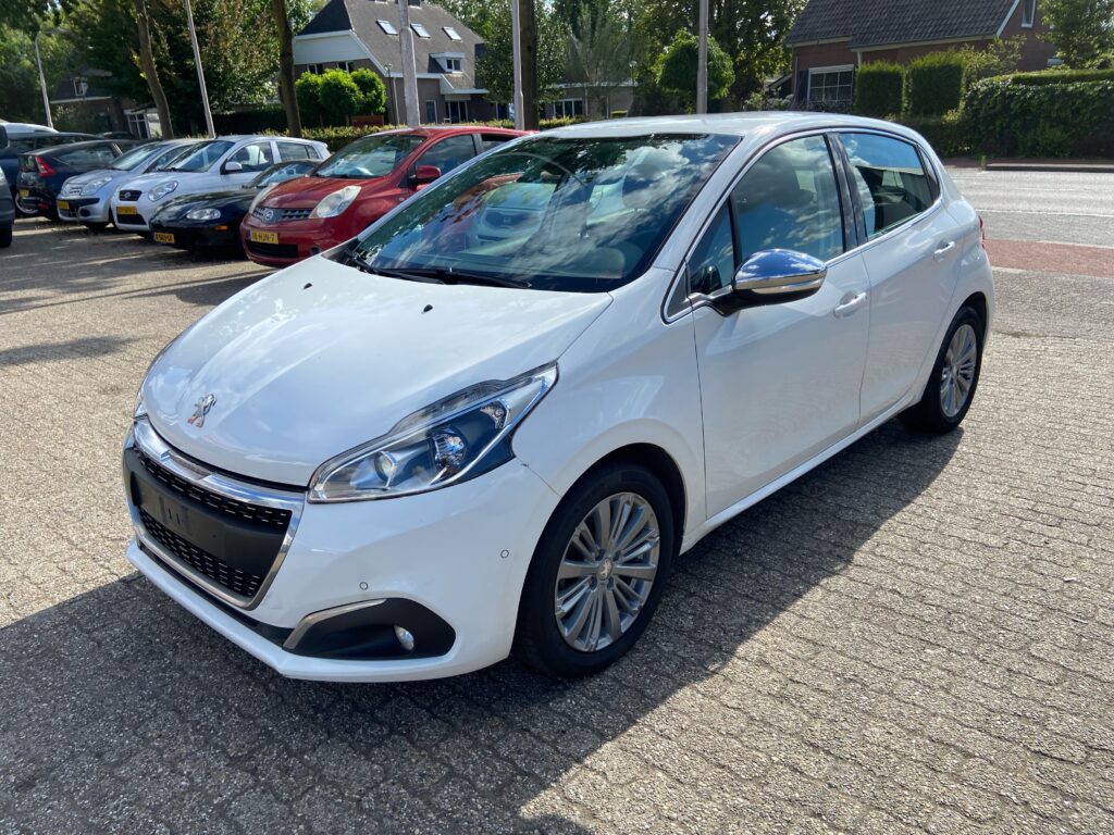Peugeot 208 1.2 PureTech Allure 2016m. Benzinas Automatinė