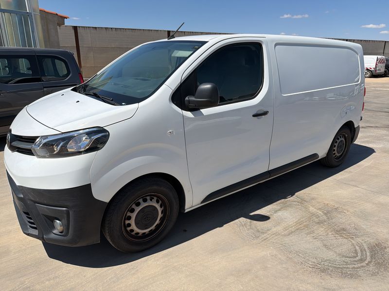 Toyota ProAce 1.5 D-4D Compact Business 2021m. Dyzelinas Mechaninė