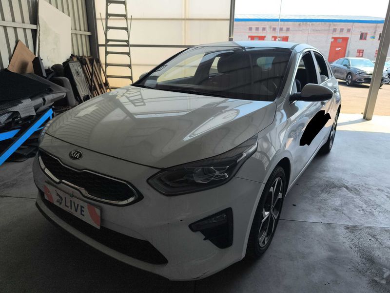 Kia cee'd 1.6 CRDi Mild-Hybrid Tech 2021m. Dyzelinas Pusiau-automatinė