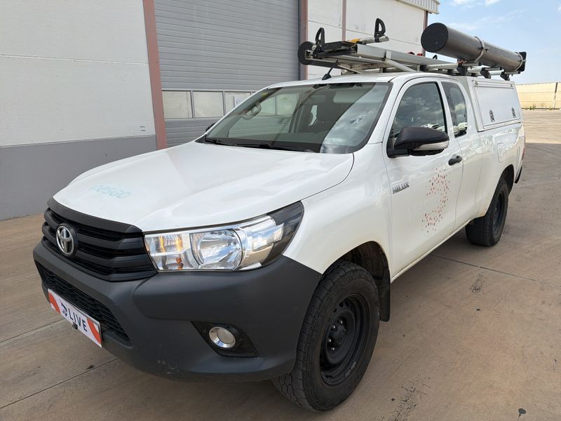 Toyota Hilux 2.4 D-4D Extra Cab Duty 4x4 2017m. Dyzelinas Mechaninė