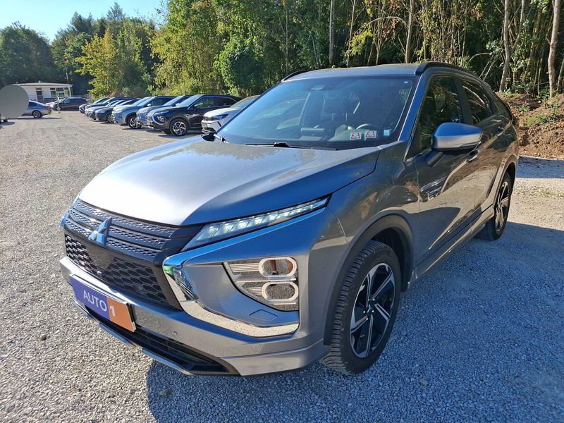Mitsubishi Eclipse Cross 2.4 Plug-in Hybrid Plus Select 4WD 2023m. Benzinas/Elektra Automatinė