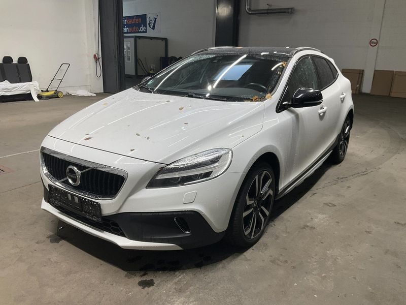 Volvo V40 Cross Country 2.0 D4 Summum 2016m. Dyzelinas Automatinė