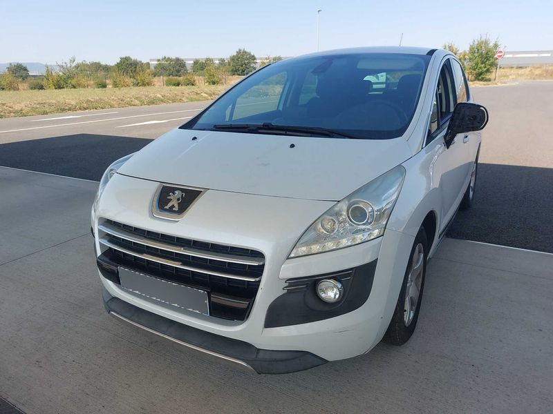 Peugeot 3008 2.0 HDi Hybrid4 CO2 optimiert 2013m. Benzinas/Elektra Pusiau-automatinė