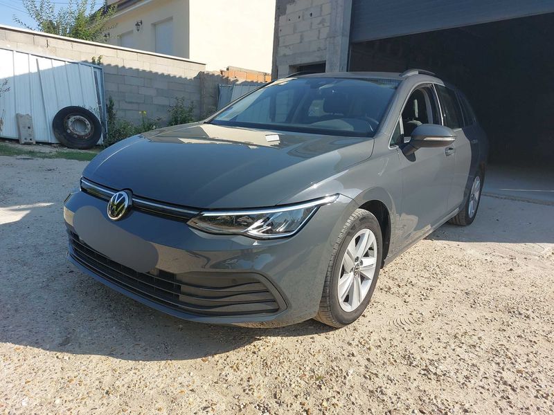 Volkswagen Golf VIII 1.0 eTSI Life Plus 2024m. Benzinas Automatinė