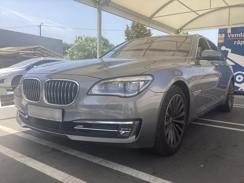 BMW 7er 740d 2014m. Dyzelinas Automatinė