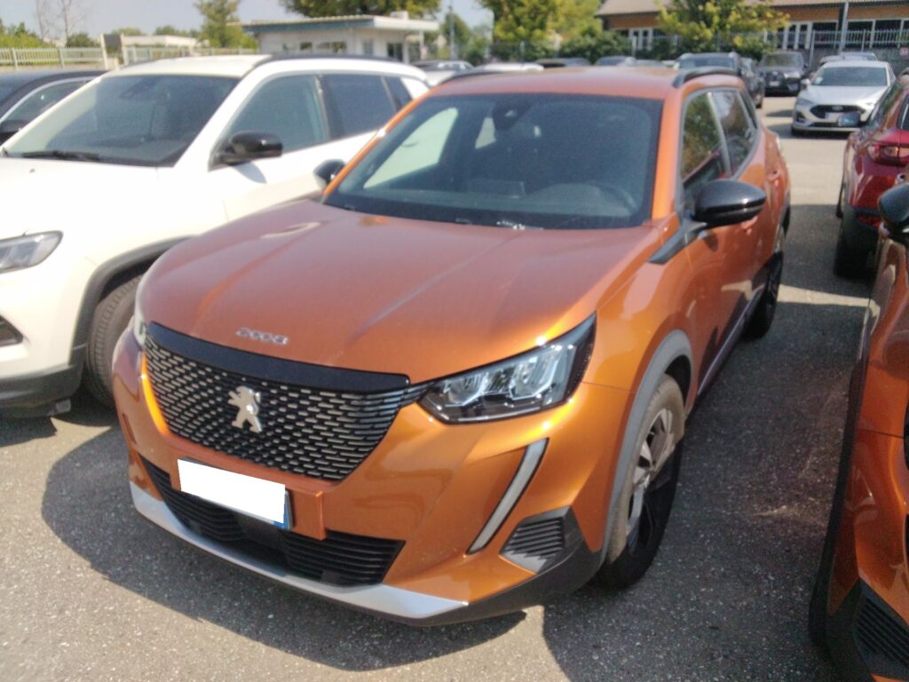 Peugeot 2008 1.2 PureTech Allure 2023m. Benzinas Mechaninė
