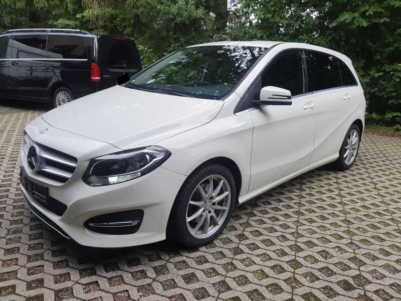 Mercedes-Benz B-Klasse B 180 Urban 2015m. Benzinas Mechaninė