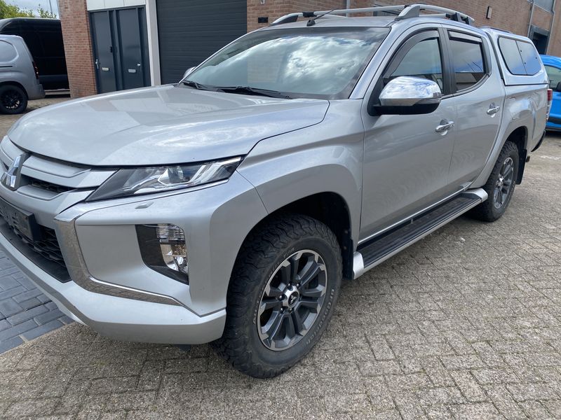 Mitsubishi L 200 2.2 DI-D Doppelkabine 4WD 2020m. Dyzelinas Automatinė