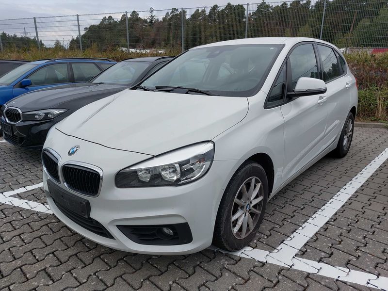 BMW 2er 218i Active Tourer Basis 2015m. Benzinas Automatinė