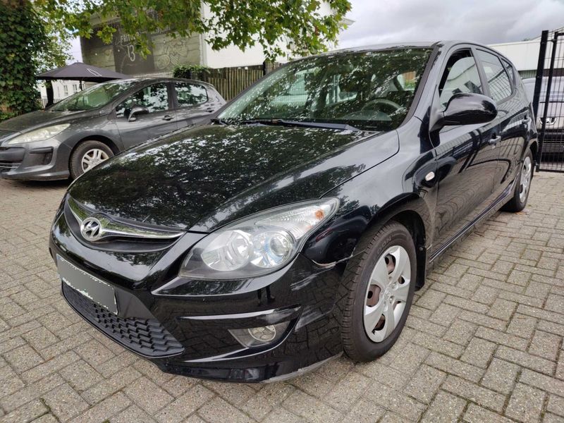 Hyundai i30 1.4 Classic 2012m. Benzinas Mechaninė