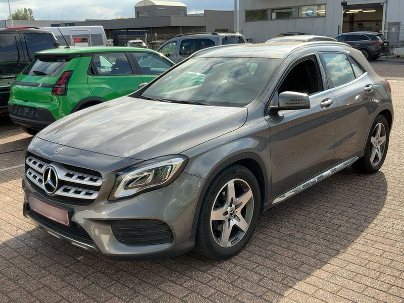 Mercedes-Benz GLA-Klasse GLA 180 AMG Line 2018m. Benzinas Automatinė