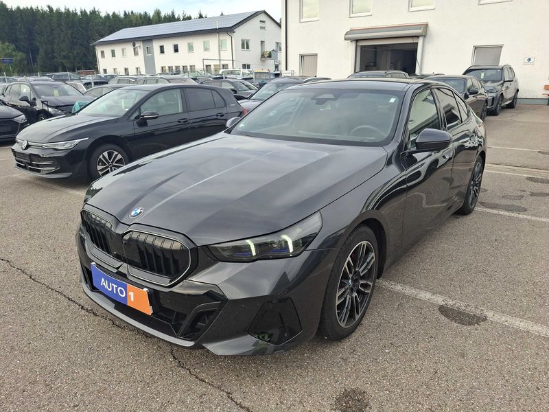 BMW 5er 520i Mild-Hybrid M Sport 2025m. Benzinas Automatinė