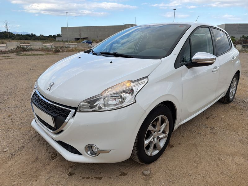 Peugeot 208 1.2 e-VTi Style 2015m. Benzinas Mechaninė