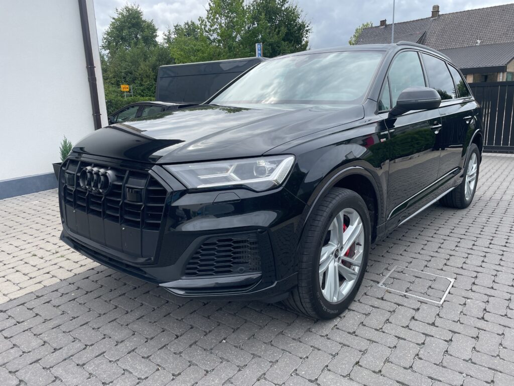 Audi Q7 55 TFSIe quattro S line 2022m. Benzinas/Elektra Automatinė