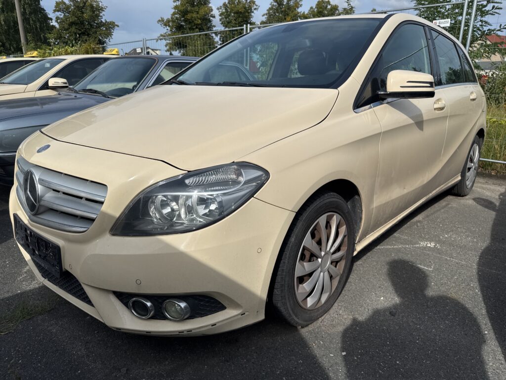 Mercedes-Benz B-Klasse B 180 CDI 2013m. Dyzelinas Automatinė