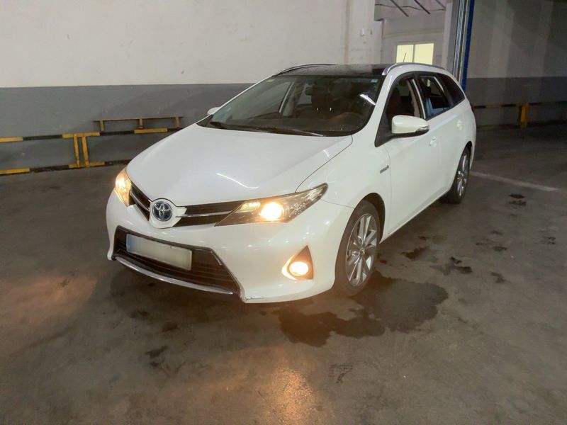 Toyota Auris 1.8 Hybrid Advance 2014m. Benzinas/Elektra Automatinė