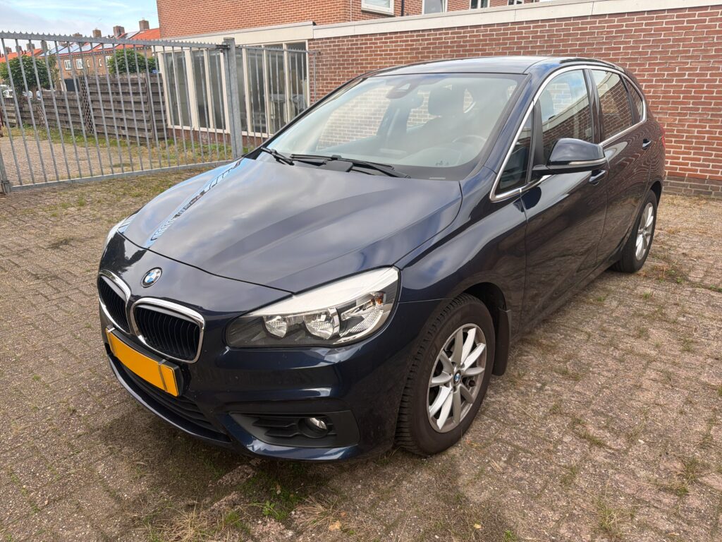 BMW 2er 218i Active Tourer Basis 2014m. Benzinas Mechaninė