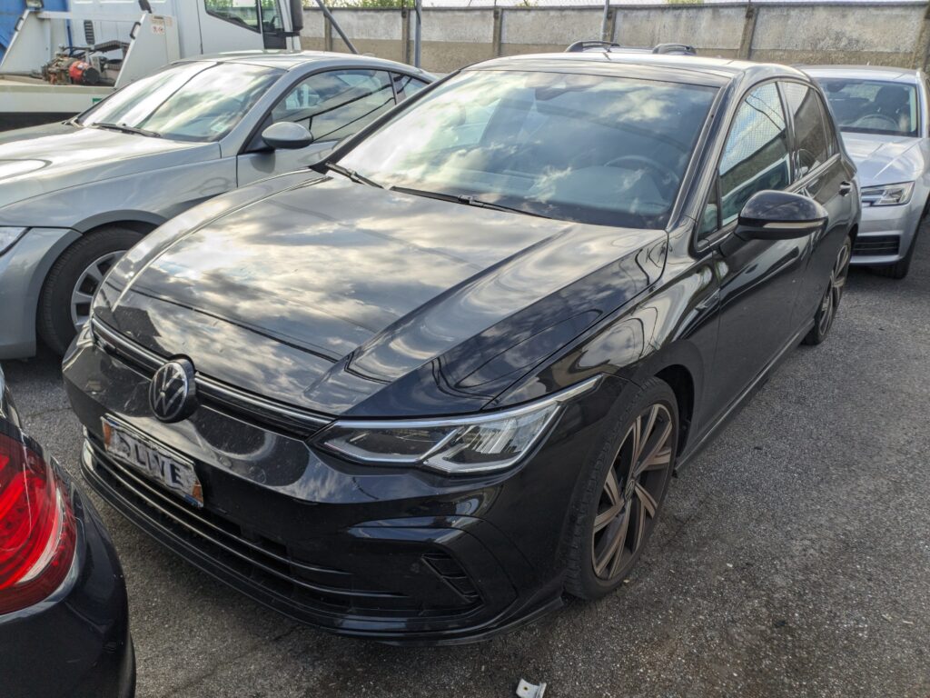 Volkswagen Golf VIII 1.5 eTSI ACT R-Line 2022m. Benzinas Automatinė