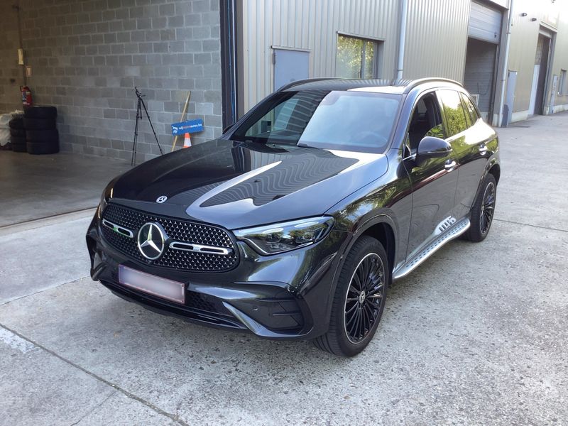 Mercedes-Benz GLC-Klasse GLC 300e 4Matic AMG Line 2025m. Benzinas/Elektra Automatinė
