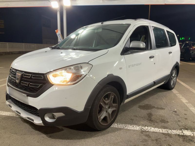 Dacia Lodgy 1.6 SCe Stepway 2018m. Benzinas Mechaninė