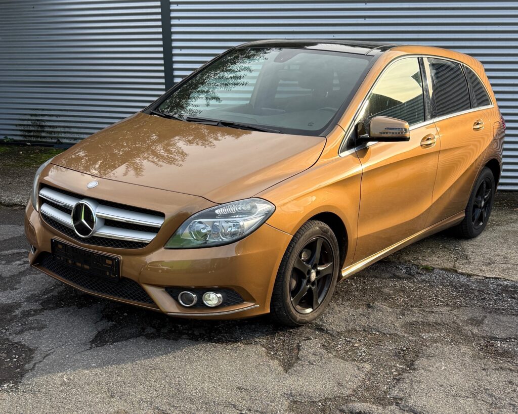 Mercedes-Benz B-Klasse B 180 2012m. Benzinas Automatinė