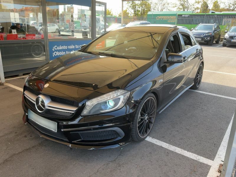 Mercedes-Benz A-Klasse A 45 AMG 4Matic Sport 2014m. Benzinas Automatinė