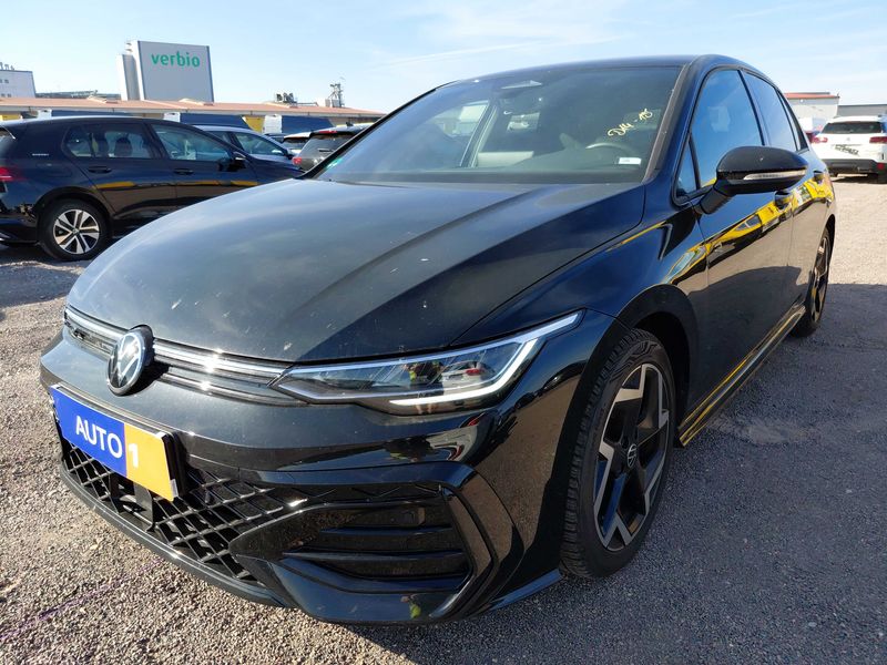 Volkswagen Golf VIII 1.5 TSI R-Line 2026m. Benzinas Mechaninė