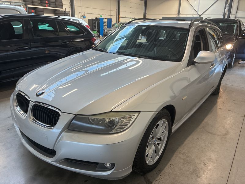 BMW 3er 318d 2010m. Dyzelinas Mechaninė