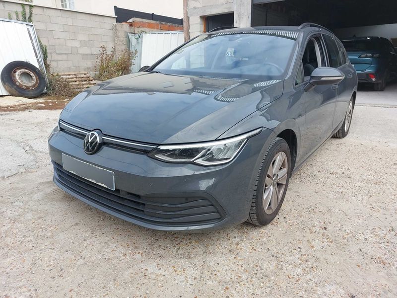 Volkswagen Golf VIII 1.0 TSI Life Plus 2024m. Benzinas Mechaninė