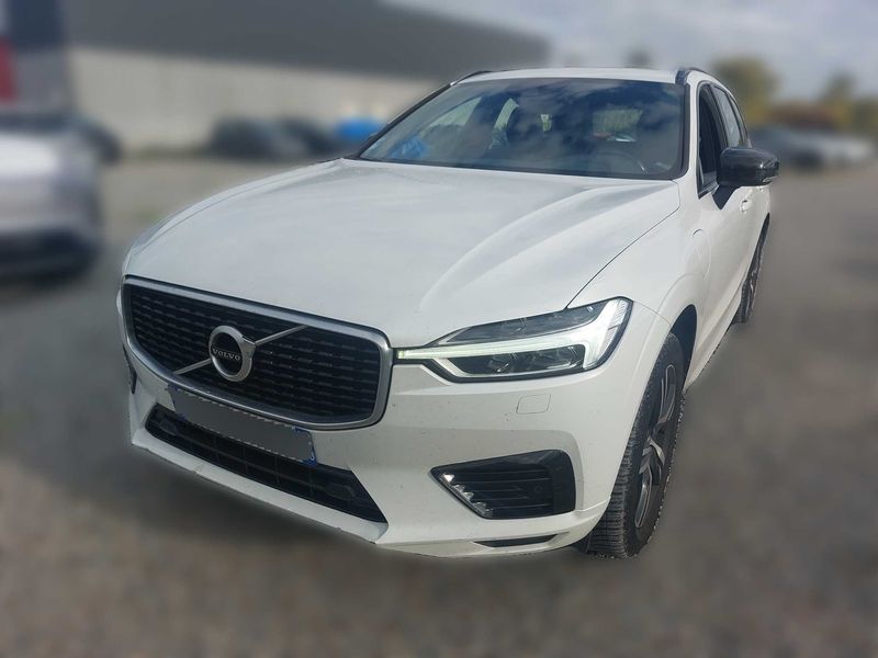 Volvo XC60 2.0 T8 Plug-in Hybrid R-Design AWD 2019m. Benzinas/Elektra Automatinė