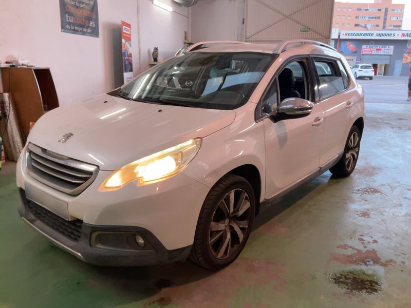 Peugeot 2008 1.6 e-HDi Allure 2015m. Dyzelinas Mechaninė