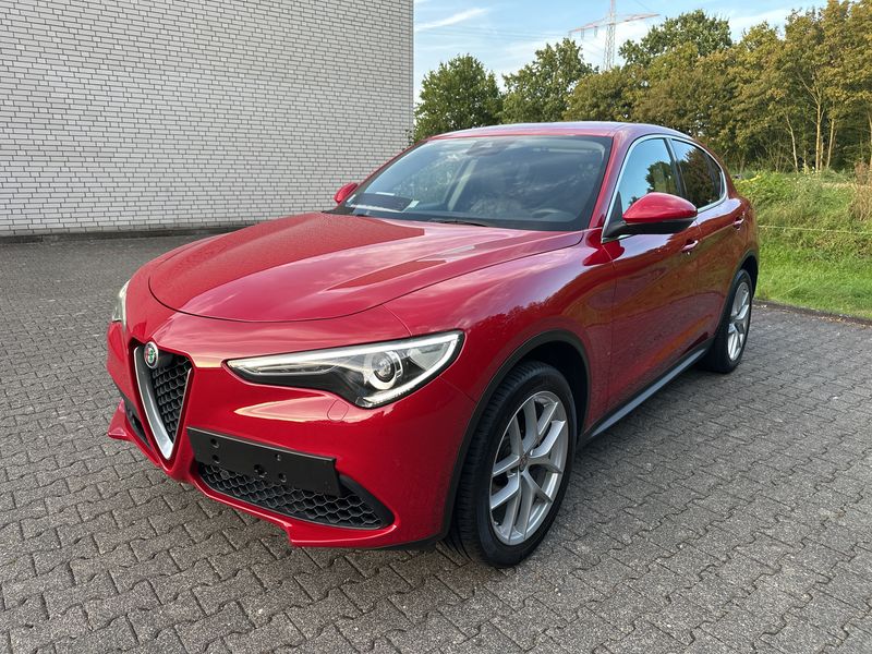 Alfa Romeo Stelvio 2.0 Turbo Super Q4 2018m. Benzinas Automatinė